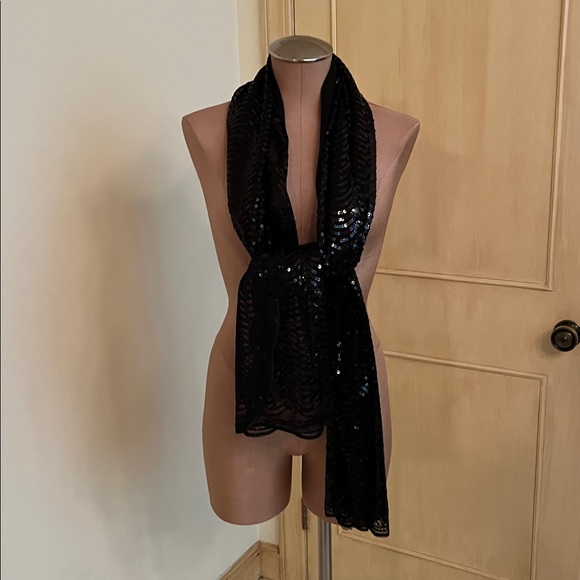 CEJON NWT Black Sequin Scallop Edge 72" x20" Evening Prom Cocktail Holiday Scarf - Picture 1 of 12